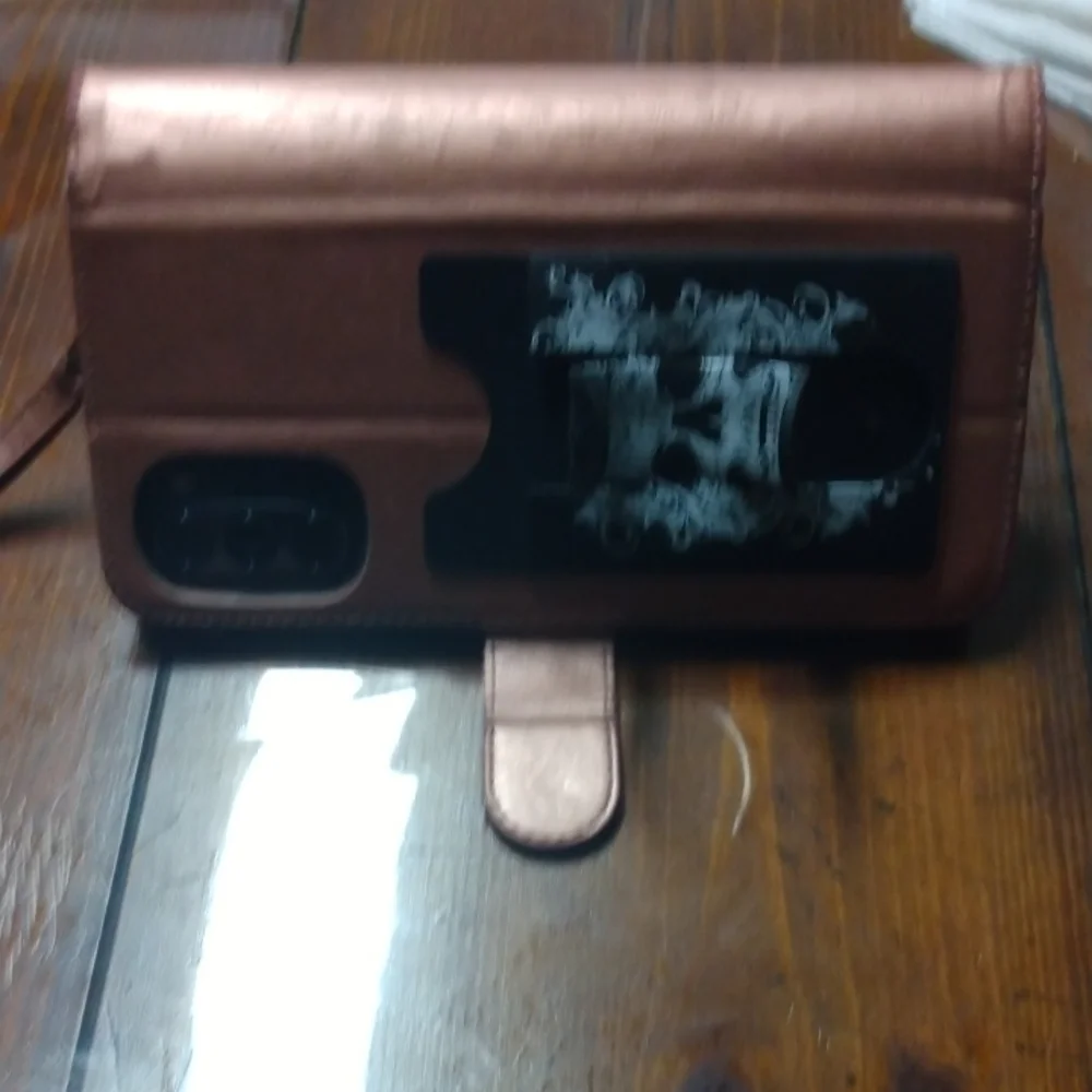 Lot Of SIX mobile Wallets.